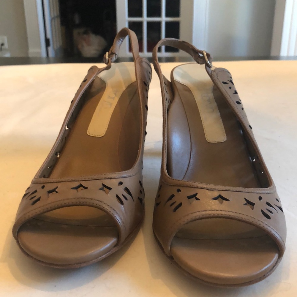 Tan Taryn Rose slingback pumps